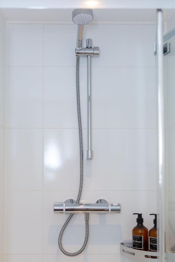 Stylish Apartment W/ Private Garden - Dog Friendly Newport  Luaran gambar