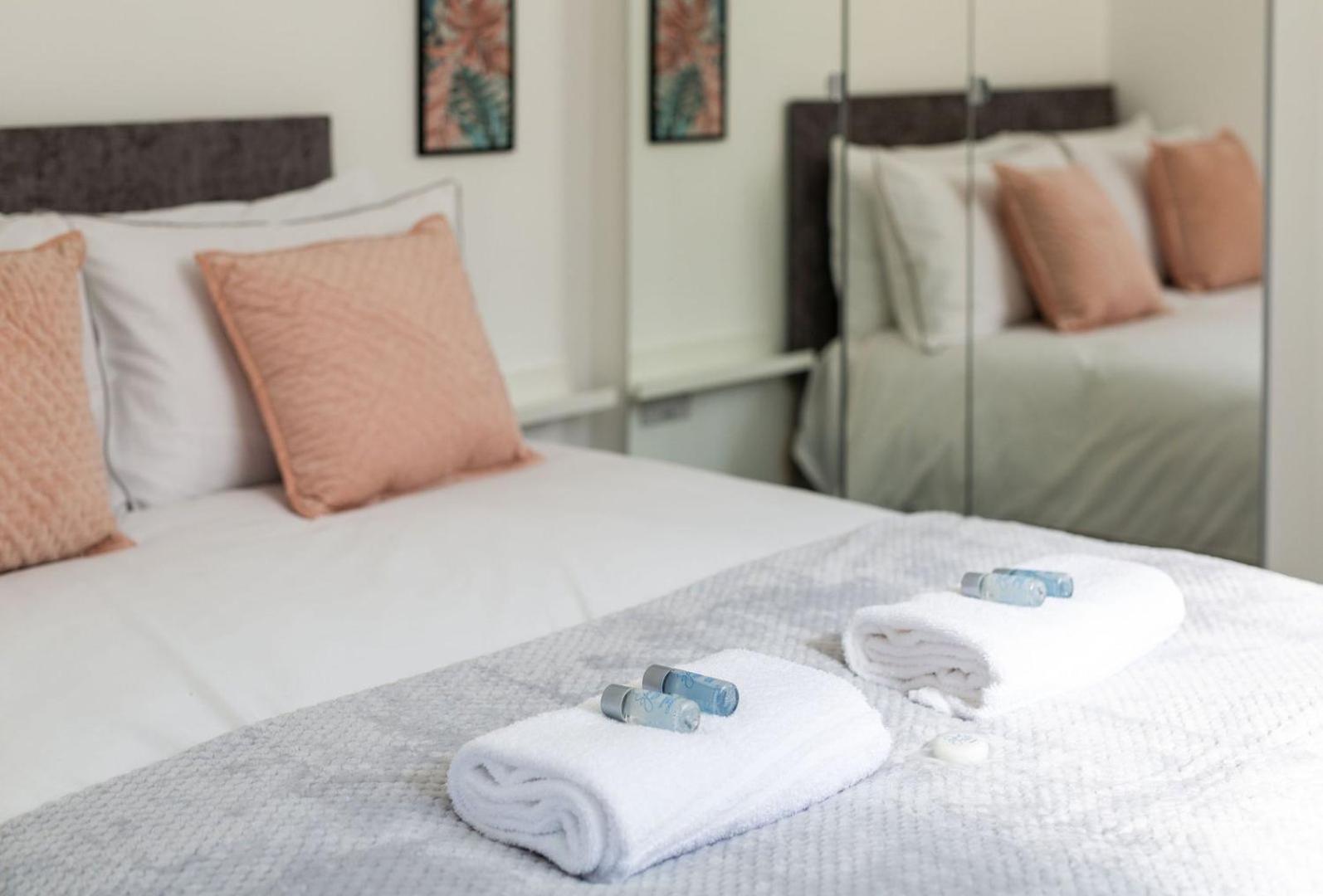 Stylish Apartment W/ Private Garden - Dog Friendly Newport  Luaran gambar