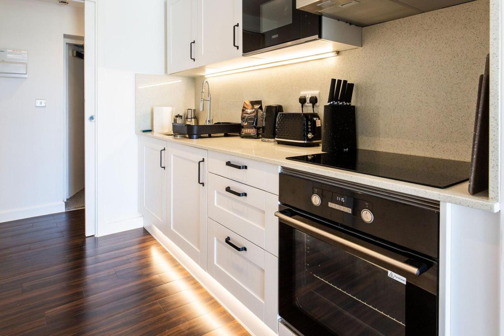 Stylish Apartment W/ Private Garden - Dog Friendly Newport  Luaran gambar